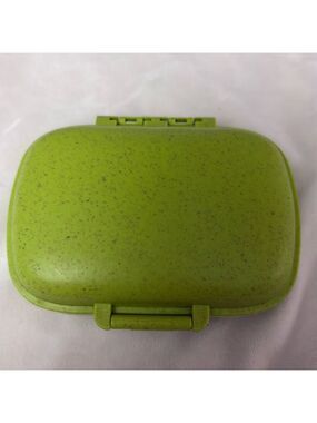 NEW:  Mini Portable Medicine Box Set in GREEN